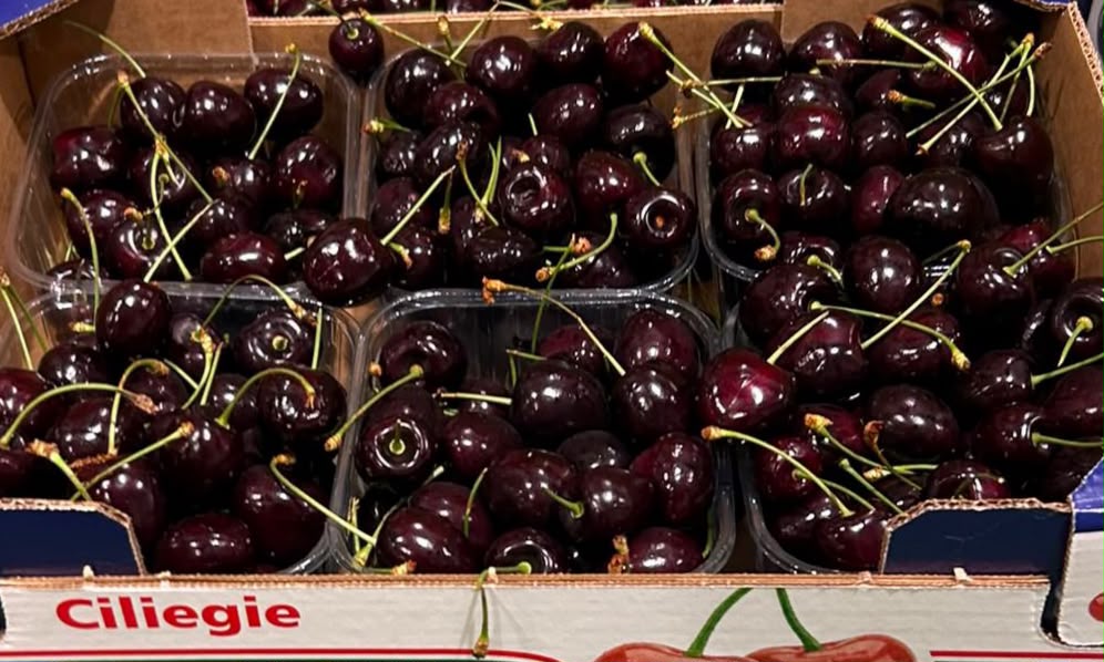 FRESH FRUITS CHERRIES FERROVIA £8.93 AL KG (APPROX 5 KG) - ONLY LONDON AREA
