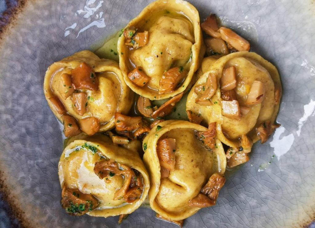 FINI STUFFED PASTA WHOLEMEAL TORTELLINI INTEGRALI RAW HAM & PARMESAN CHEESE 250 GR (8 in a box)