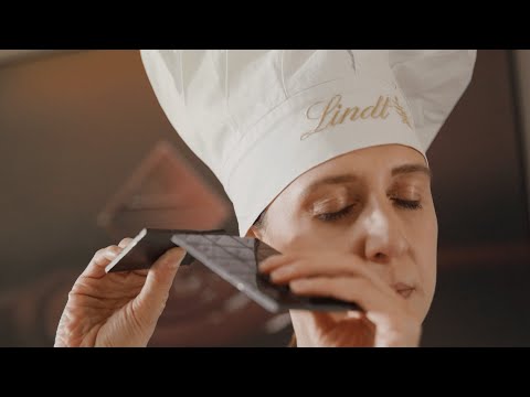 LINDT EXCELLENCE CHOCOLATE BAR DARK EXTRA ASSOLUTO 99% 100 GR (18 in a box)